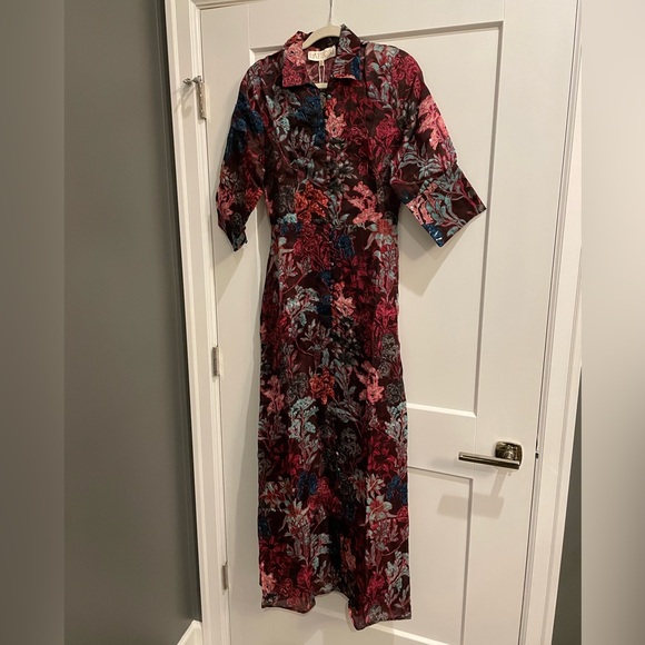 Là Fuori Dresses & Skirts - NWT silk La Fuori maxi dress. Hand beaded. Size M (fits US 6)